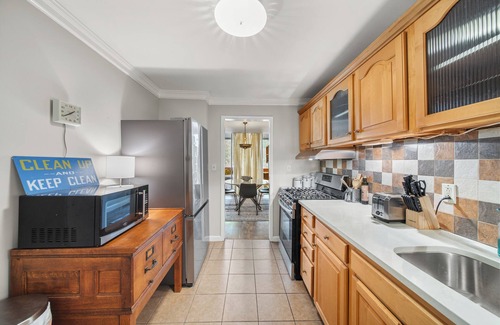 Downtown Atlanta Apartamento | Urban-Eclectic Downtown Condo w Parking, sleeps 4
