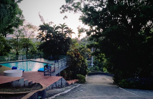 Rio Casa | Urban Forest Getaway Home Near San Juan