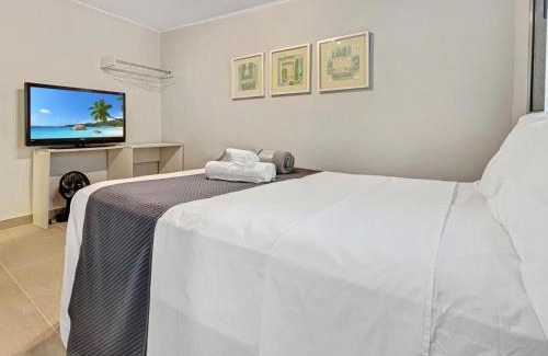 Sao Paulo Casa | Urban Fully Equipped Kitchen Comfortable Suite
