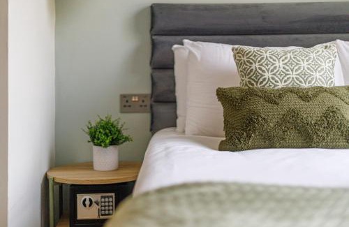 Dalston Apartamento | Urban Green Oasis Modern Minimalist Studio