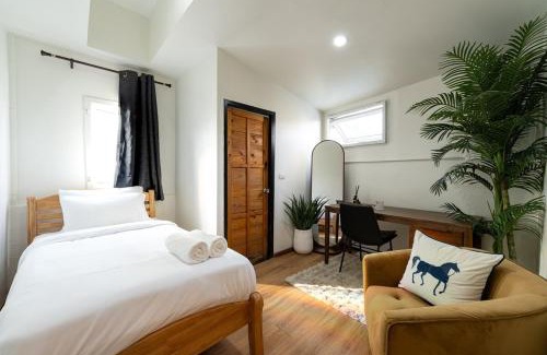 Chang Moi Casa | URBAN HOUSE I Prime Location I 6 Bedrooms I Old Town I Daily Housekeeping