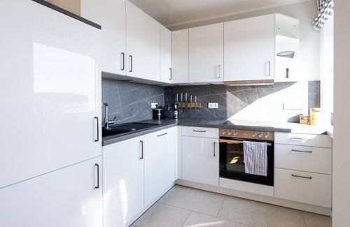 Flensburg Apartamento | Urban living with fjord view, parking space, water view, WLAN