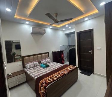East of Kailash Apartamento | Urban Nest in South Delhi