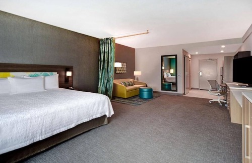 Downtown Tucson Hotel | Urban Oasis: 2 Pet-friendly Units, Parking! Close to Tucson Botanical Garden