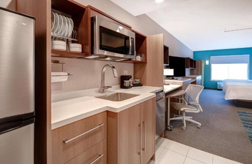 Downtown Tucson Hotel | Urban Oasis: 2 Pet-friendly Units, Parking! Close to Tucson Botanical Garden