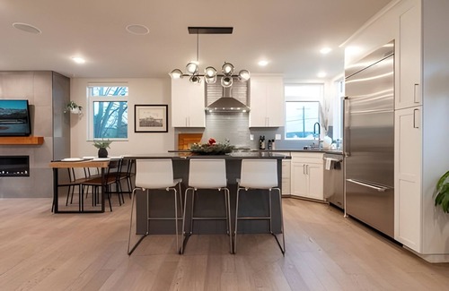 Atlantic Casa | Urban Oasis: 3BR3BTH w/Rooftop and View, Fireplace