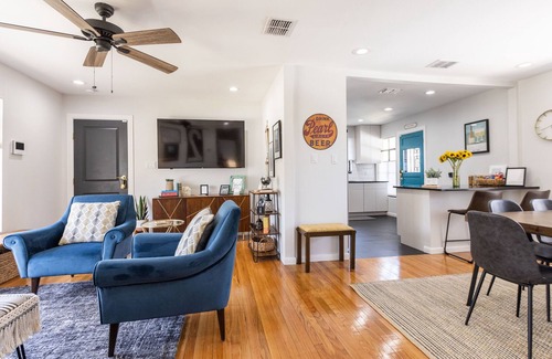 Alta Vista Apartamento | New on VRBO! Near DT, Pearl, Zoo, Museums, Parks, Trinity