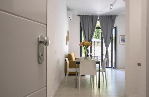 San Lorenzo Apartamento | Urban Oasis near Termini, free Parking&Patio, int3