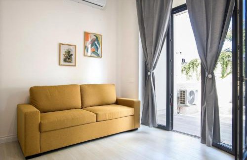 San Lorenzo Apartamento | Urban Oasis near Termini, free Parking&Patio, int3
