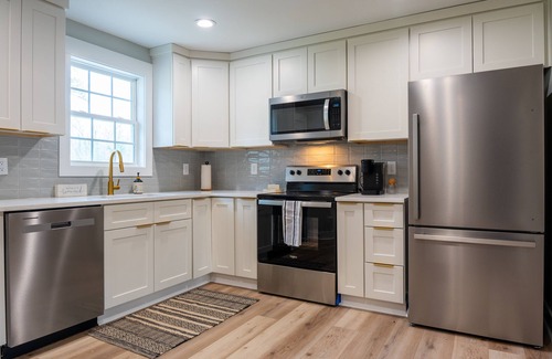 Durham Casa | Urban Oasis w/ King Bed – 3 BR Near Duke & DT