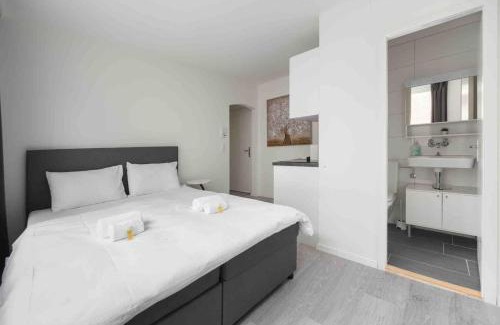 Sihlfeld Apartamento | Urban Oasis with Queen Bed and View BE-28