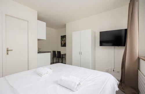 Sihlfeld Apartamento | Urban Oasis with Queen Bed and View BE-53