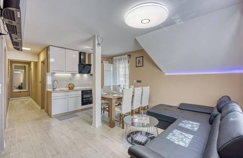 Zagreb Apartamento | Urban Oasis With Terrace And Parking