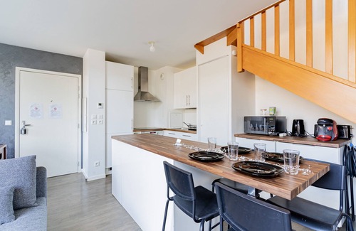 Corbeil-Essonnes Apartamento | Urban Pool - Duplex avec billard et terrasse
