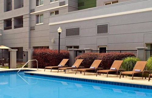 Home Park Hotel | Urban Retreat in Midtown Atlanta! 3 Comfortable Units! Seasonal Pool Onsite!