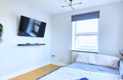 Abbey Apartamento | Urban retreat near the station