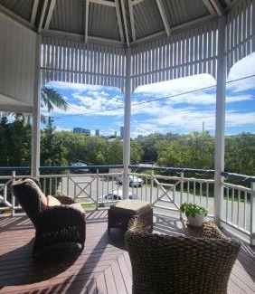 East Brisbane Cama Y Desayuno | Urban Riverside Rest