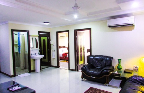 Kisutu Hotel | Urban Rose Hotel and Apartment