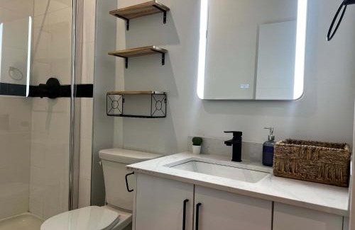 Downtown Halifax Apartamento | Urban Sophistication, Ocean View, Unit 513
