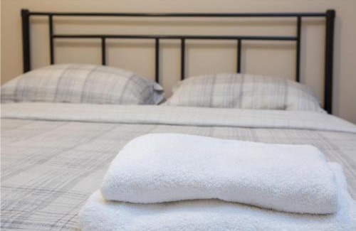 Pangrati Apartamento | Urban Spacious Apartment Near Kallimarmaron