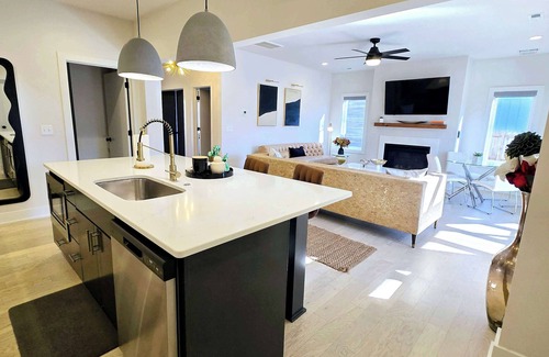 Charlotte Casa | Urban Spacious Home near Uptown