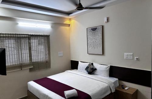 Sahakar Nagar Hotel | Urban Stay