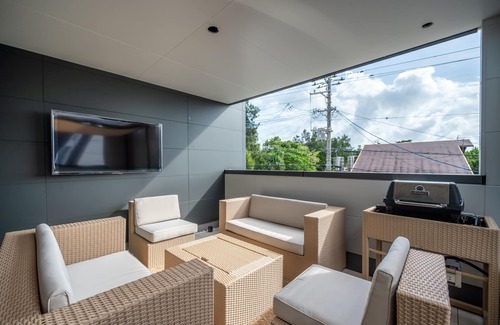 Nakama Casa | Urban Villa Resort ILILANI