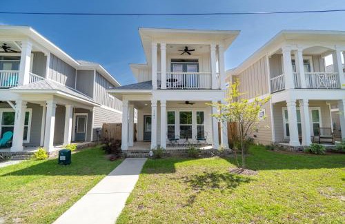 South Pensacola Casa | Urban Vista & Flat - Family Friendly, Downtown Pensacola