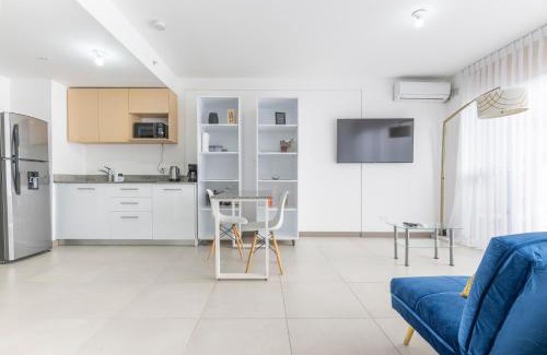 Curridabat Apartamento | Urban Vista iFreses, 2nd floor! AC, TV and Pool