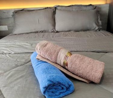Batu Caves Apartamento | Urban360 Pool view with Netflix and wifi