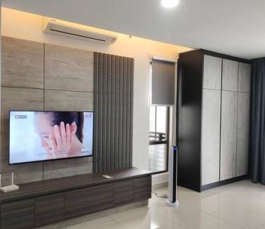 Batu Caves Apartamento | Urban360 Pool view with Netflix and wifi