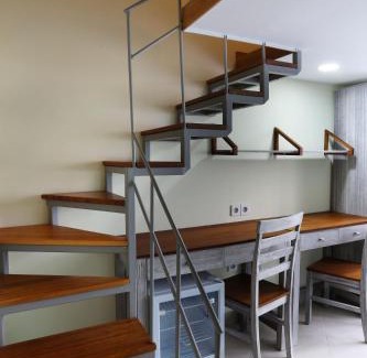 Palmerah Casa | Urbanest Inn House Slipi