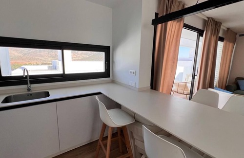 San Jose Chalet De Esquí | Urbanización con piscina y gimnasio. BBQ y solarium privado. Vistas panorámicas.