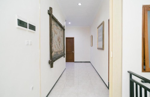 Klojen Casa | Urbanview Hotel Griya Surya Malang by RedDoorz