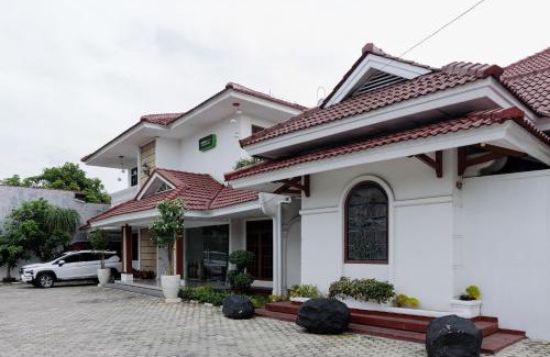 Rajabasa Hotel | Urbanview Hotel Tritia Lampung By RedDoorz