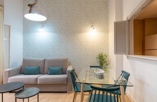 La Merced Apartamento | Urbe10 Plaza de la Merced 1 Bedroom Apartment (2A)