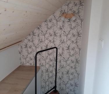 Kornik Apartamento | Uroczy apartament z dostępnym parkingiem