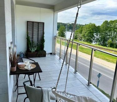 Augustow Apartamento | Urokliwy Apartament z dużym tarasem i widokiem na Jezioro Białe