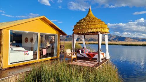 Puno Cabina | Uros Lodge Perú