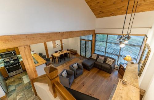 Keystone Villa | Ski Tip 8715 by Summit County Mountain Retreats
