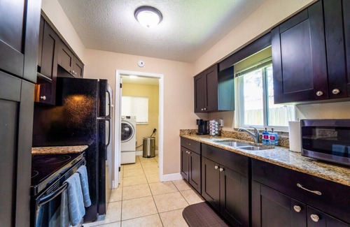University Casa | KMG: "USF HIDEAWAY" 3BD 2BA TPA INICIO CERCA DE USF