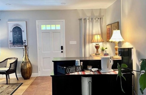 Wayne Casa | Ushmila's Nest- private entrance, bedroom & bathroom