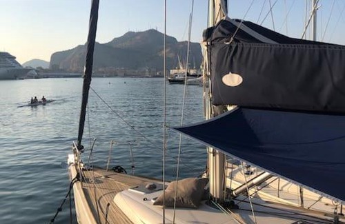 Centro Storico Alquiler De Eote | Uso esclusivo di Barca a vela in centro a Palermo