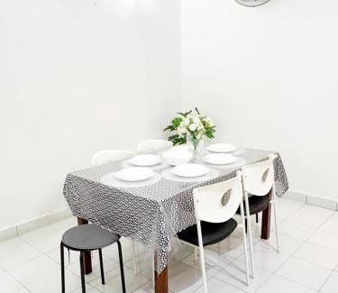 Kelubi Casa | Ustaz Zul Homestay, Taman Tunku Sarina, Jitra