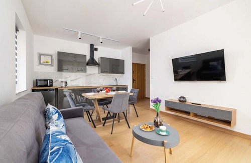 Wisla Apartamento | Ustrońska 18B | Wisła | Modern Apartment | Balcony | Smart TV & WiFi
