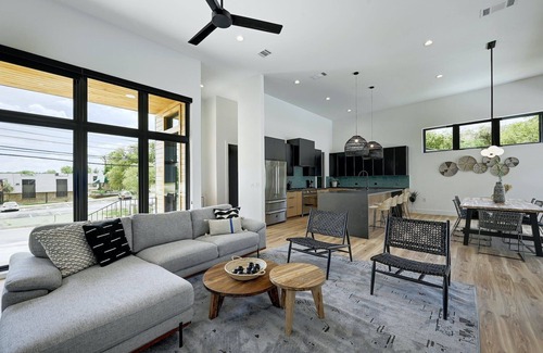 Riverside Casa | UT Football Fave - Pool + Hot Tub, Tulum Inspired!