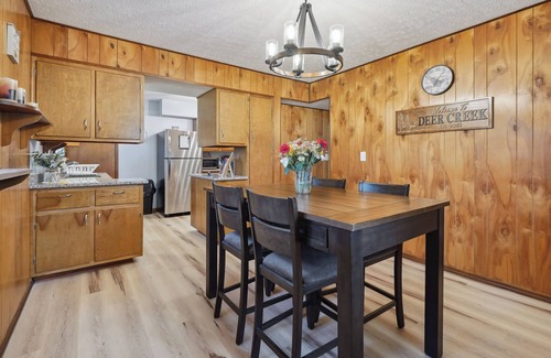Utica Casa | Utica Vacation Home ~ 12 Mi to Denison University!