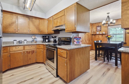 Utica Casa | Utica Vacation Home ~ 12 Mi to Denison University!