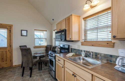 Dover Bay Casa | Utopia - Courtyard Beach Bungalow