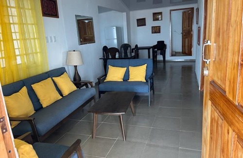 Las Tablas Casa | Uverito Beach House es un / 2 casa de baño 2 cama a pocos pasos de la playa!